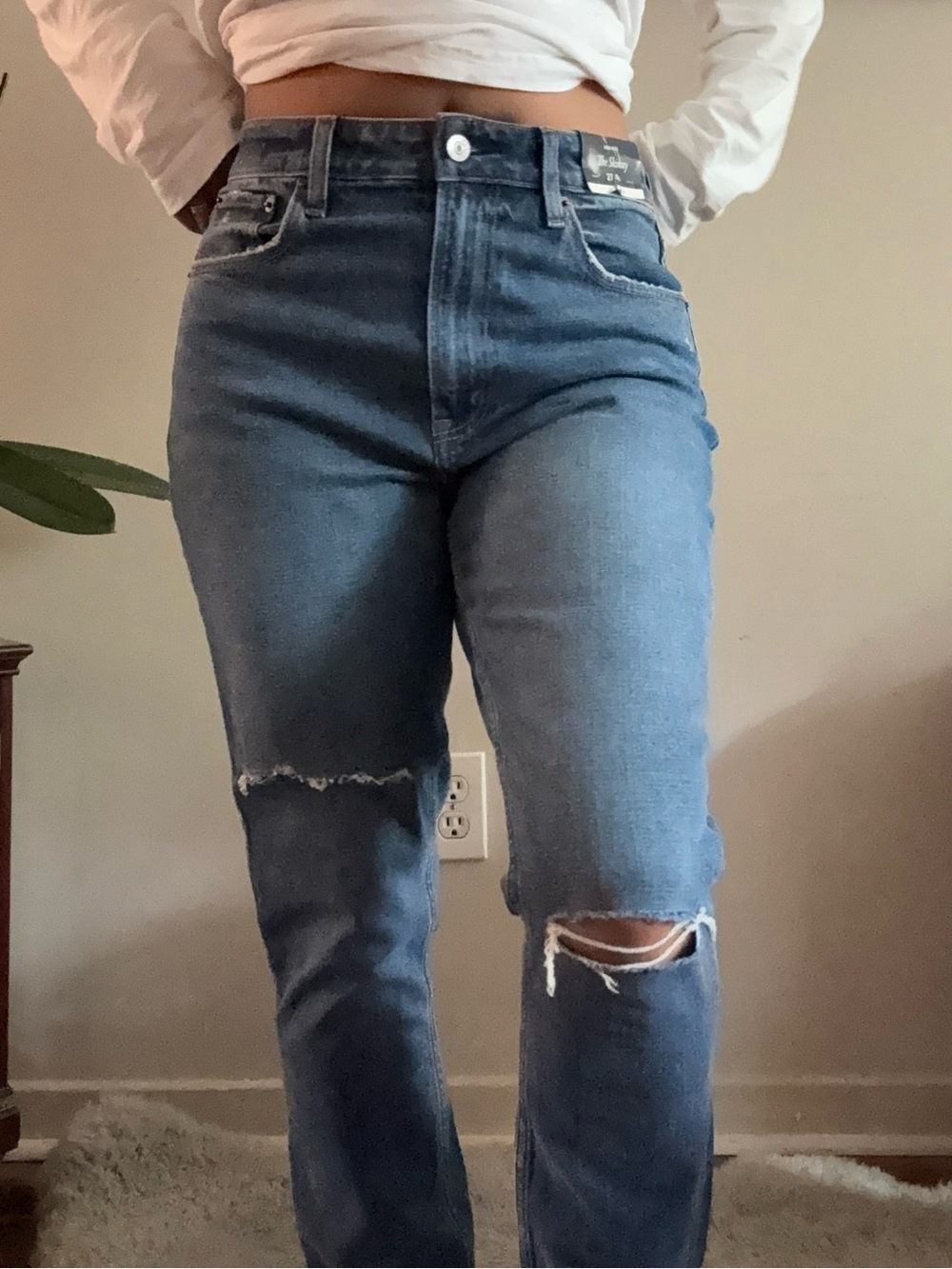 Abercrombie & Fitch High-Rise Distressed Skinny Jean